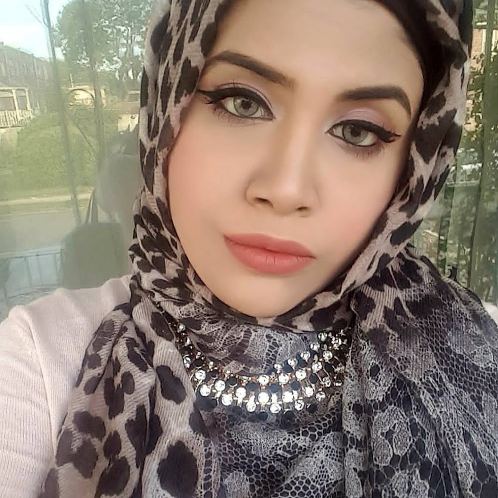 Meet your Posher, Yeema